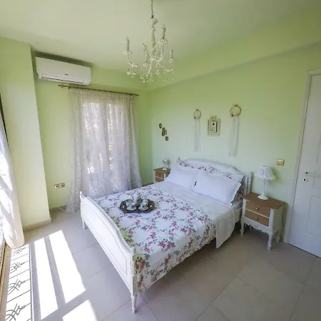 Villa Maison Fleurs Diakopto