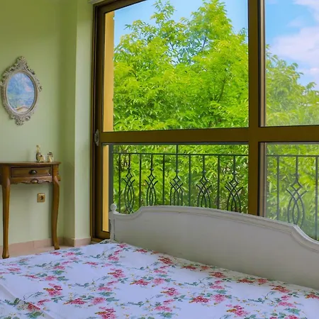 Maison Fleurs Villa