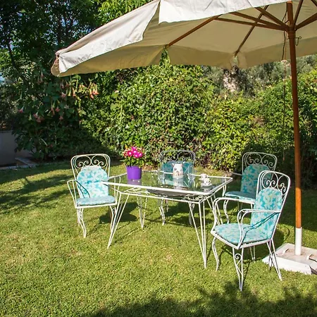 Maison Fleurs Villa Diakopto